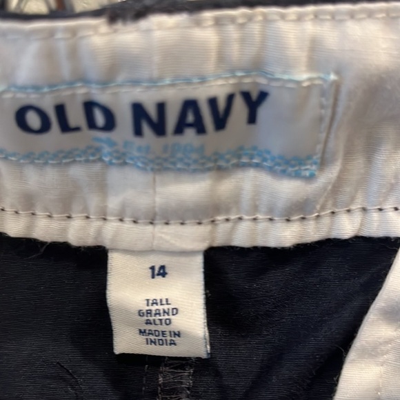 Old Navy women’s Chino shorts.  Size 14T (tall).  Color is navy - Picture 4 of 8